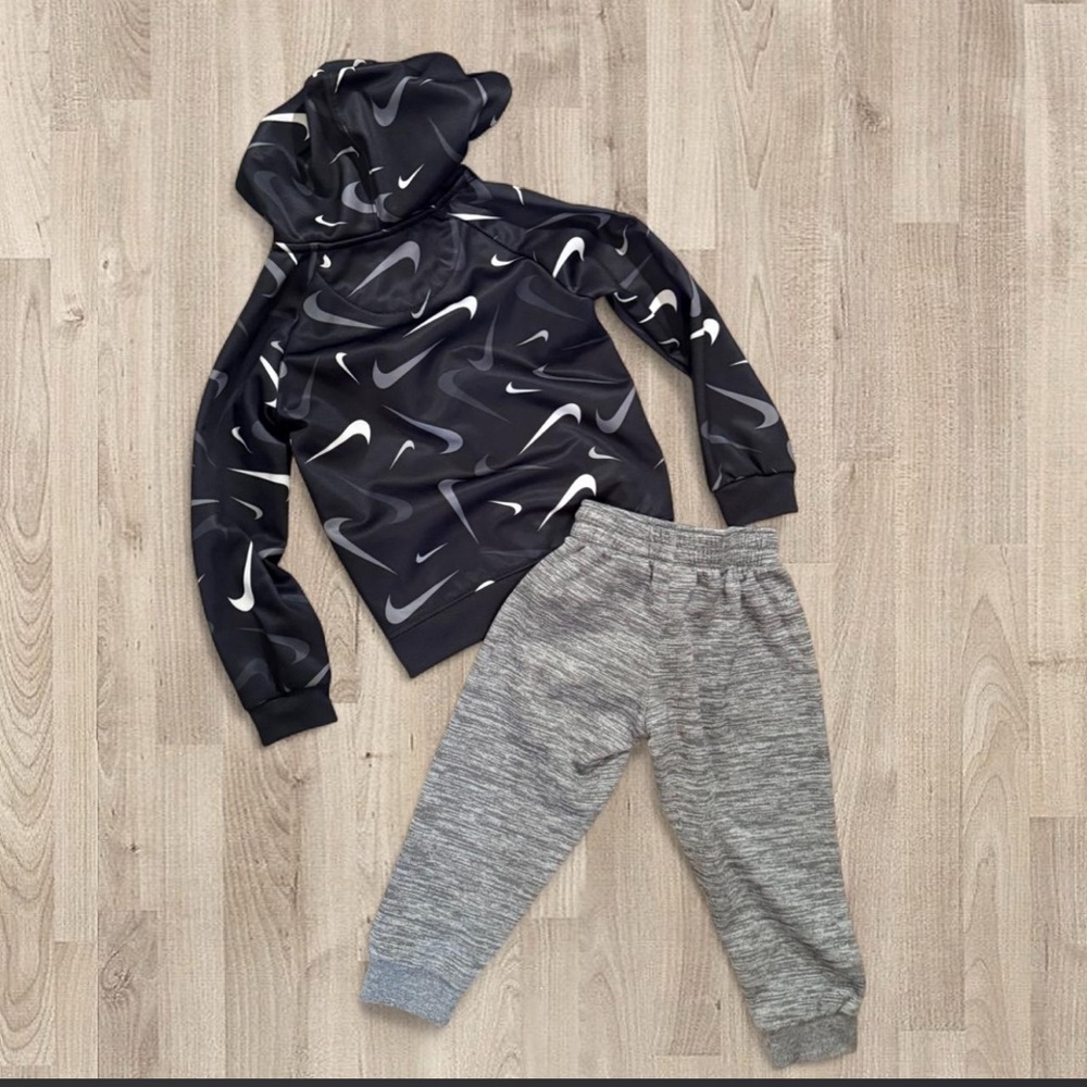 Nike Dri-FIT Heather Gray Jogger Set - Picture 3 of 3